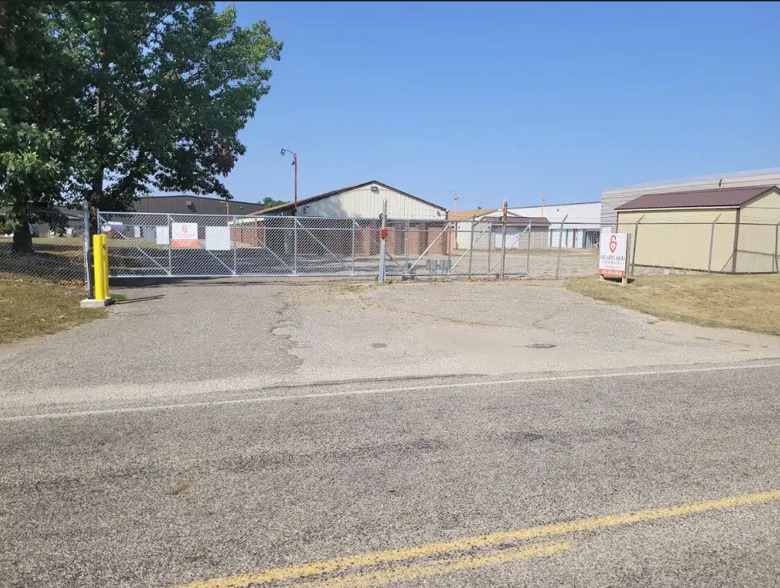 69004 Klinger Lake Rd, Sturgis, MI for lease Primary Photo- Image 1 of 3