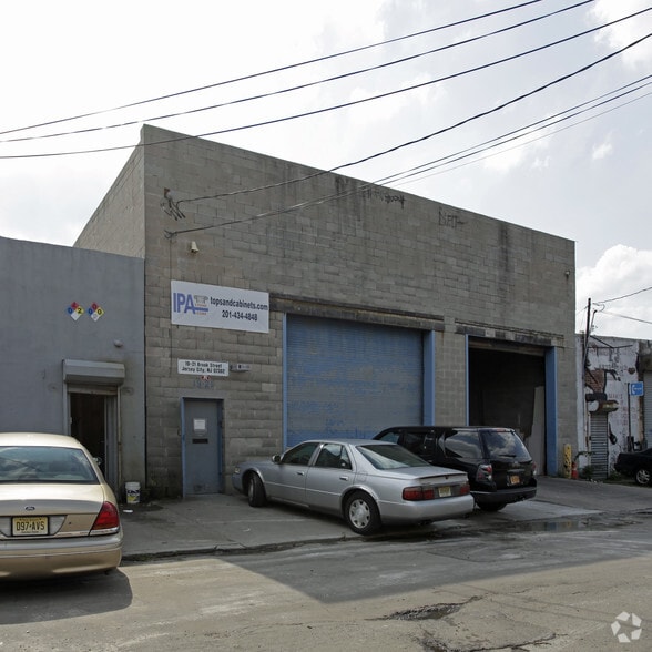 19-21 Brook St, Jersey City, NJ for lease - Primary Photo - Image 1 of 3