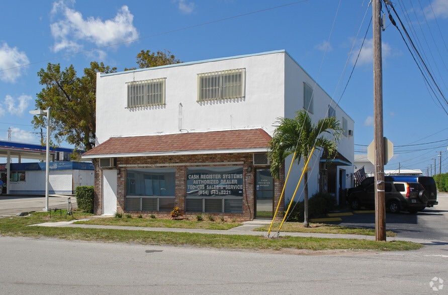 4345 SE 5th Ct, Pompano Beach, FL 33060