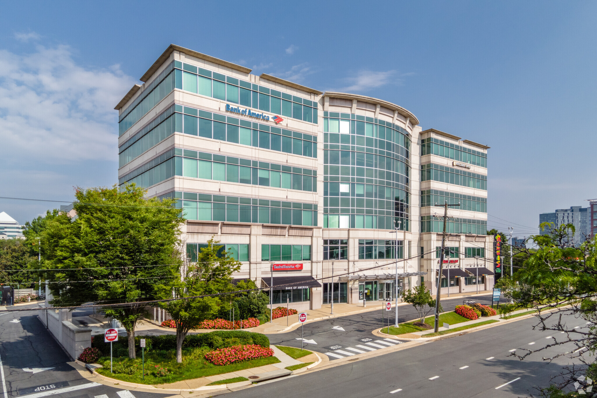 1934 Old Gallows Rd, Vienna, VA for lease Building Photo- Image 1 of 12