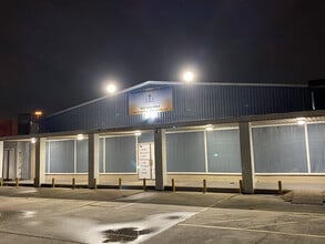 10126 Jensen Dr, Houston, TX for lease Building Photo- Image 1 of 9