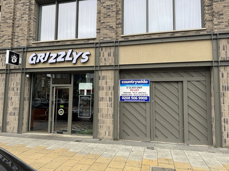 239-249 Commercial Rd, London for lease - Building Photo - Image 2 of 10