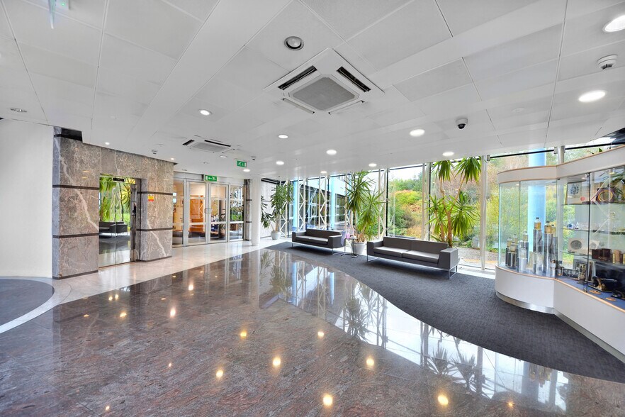 Carnegie Av, Dunfermline for sale - Interior Photo - Image 3 of 12