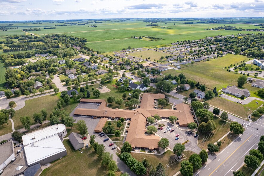 1425 19th Ave SW, Willmar, MN 56201 Westview Village Patio Homes