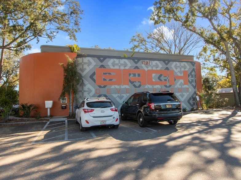 1207 N Himes Ave, Tampa, FL for lease - Building Photo - Image 2 of 21