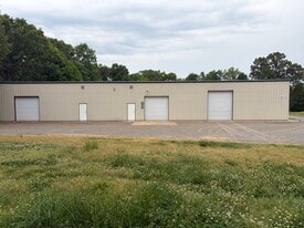 Flex Property 1 Mile from Lewisville City Lim - Commercial Real Estate