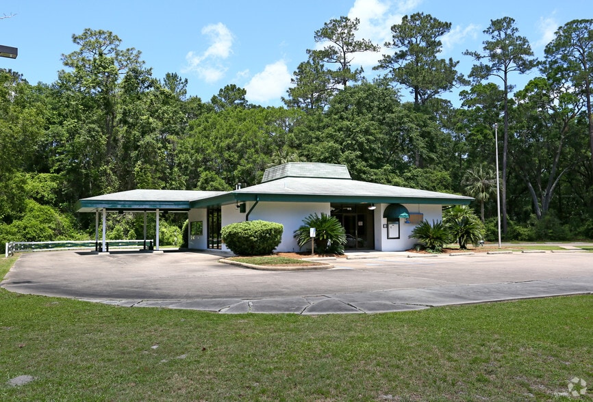 Dual Investment Property Sale portfolio of 2 properties for sale on LoopNet.com - Primary Photo - Image 2 of 2