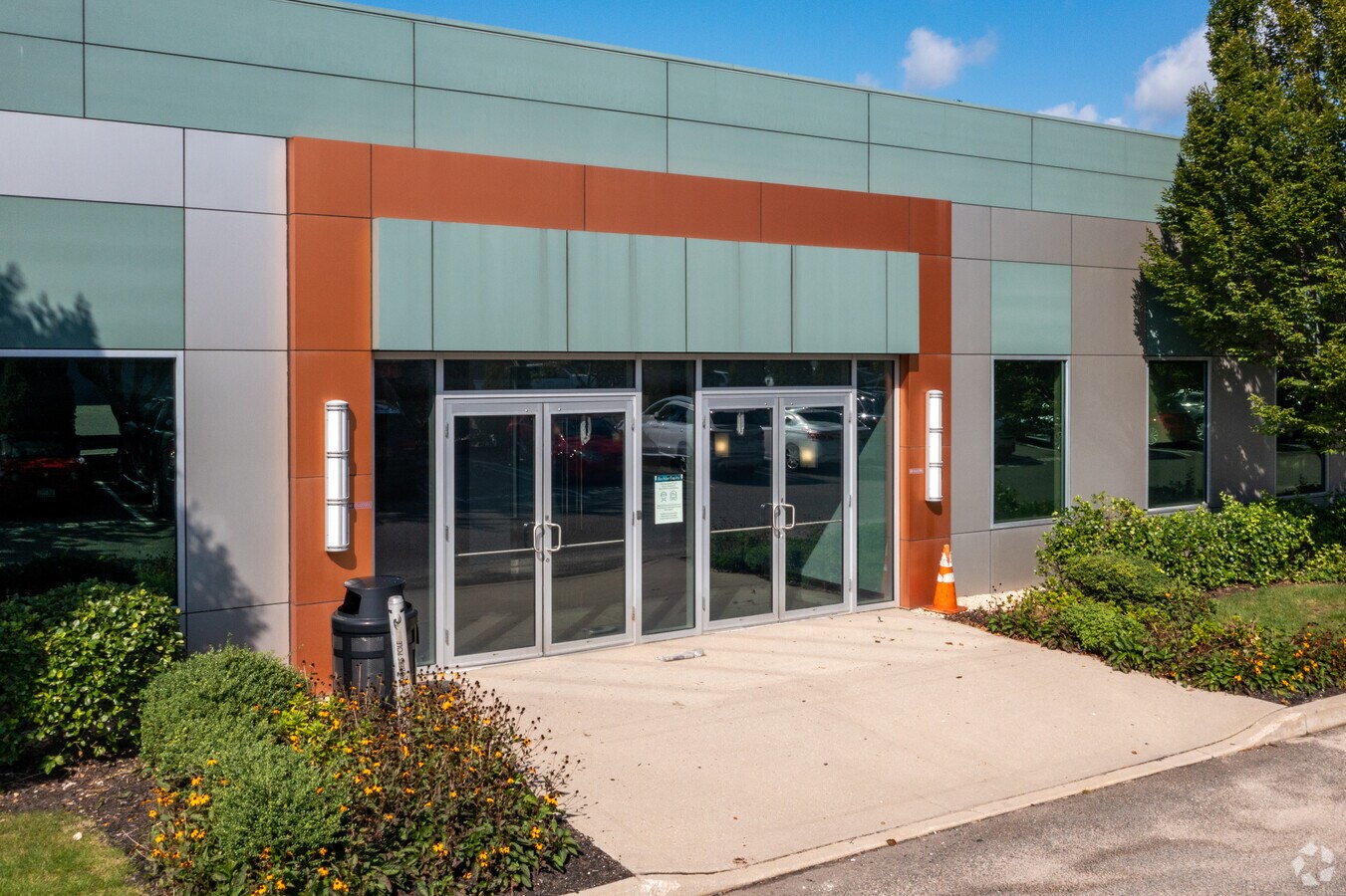 360 Motor Pky, Hauppauge, NY 11788