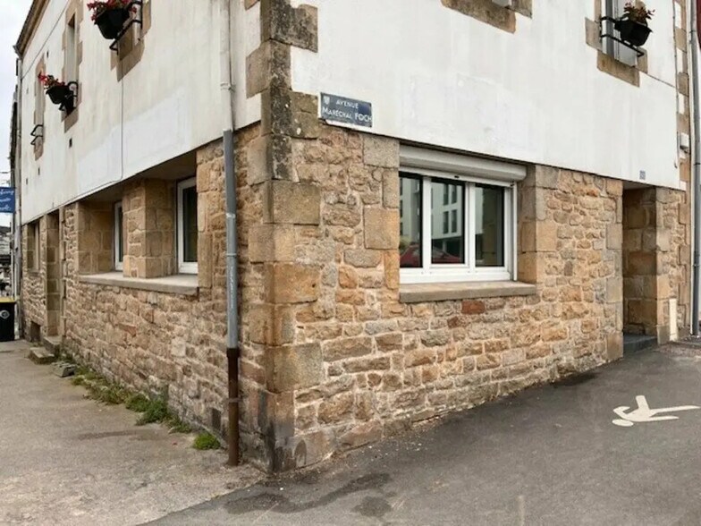 Office in Auray for lease - Building Photo - Image 3 of 3