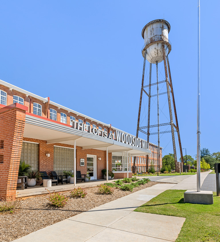 1 E Main St, Greenville, SC for lease Building Photo- Image 1 of 15