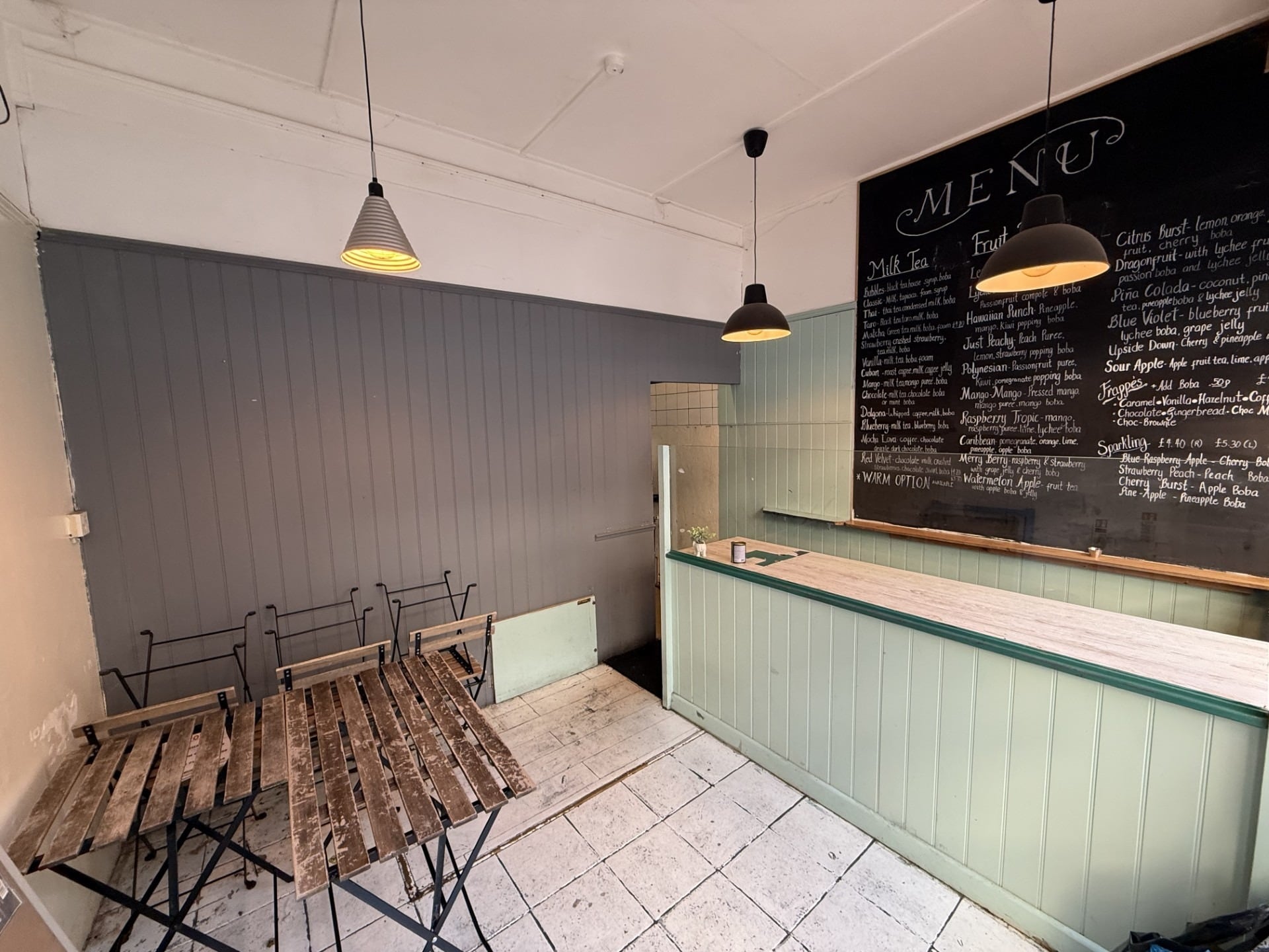 2-5 Gammon Walk, Barnstaple for lease Interior Photo- Image 1 of 4