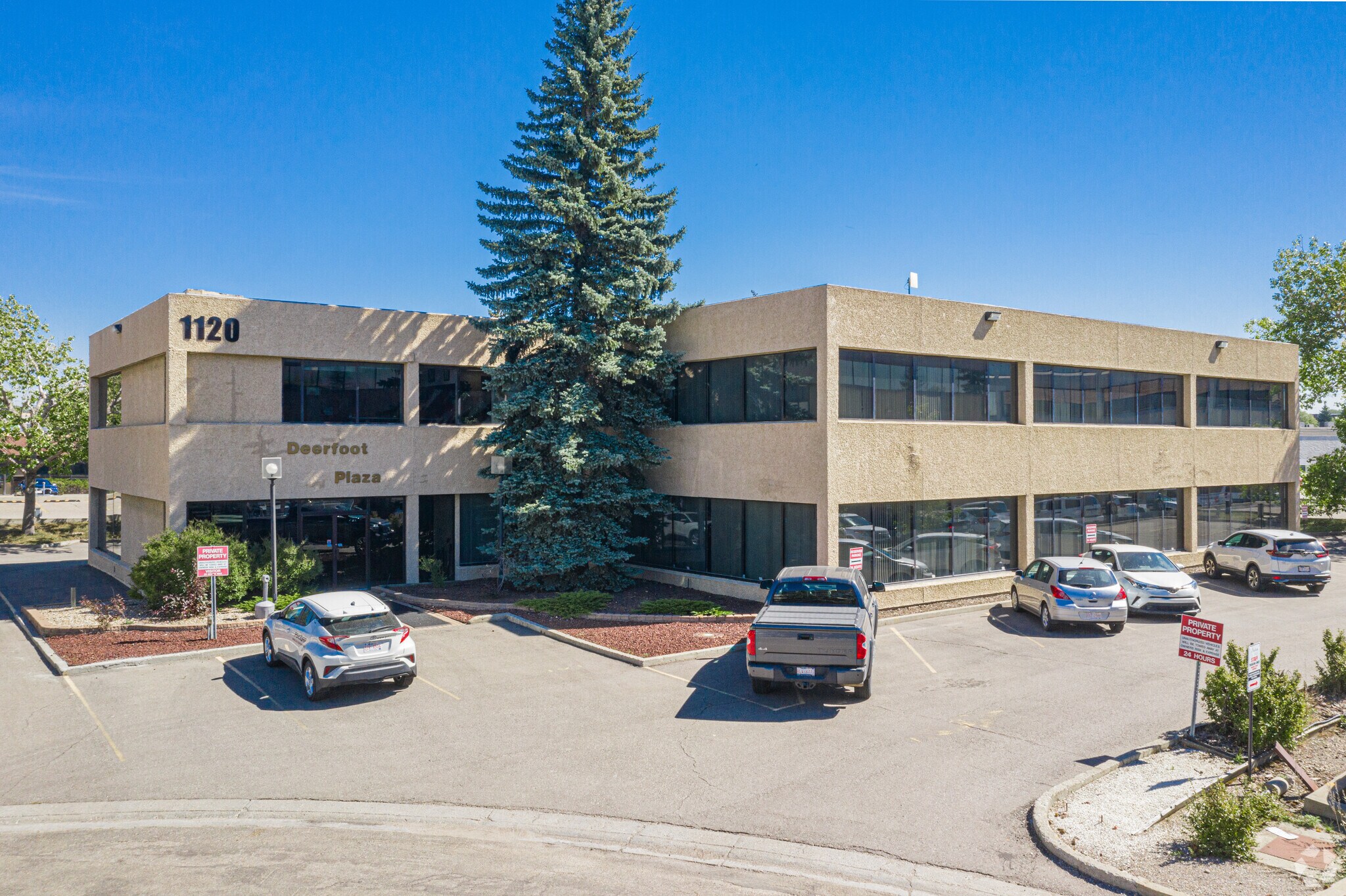 1120 29th Ave NE, Calgary, AB for sale Primary Photo- Image 1 of 1