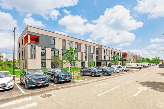 Location Bureaux 337 m² à 674 m²