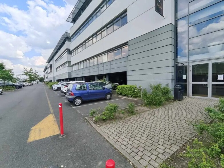 8 Bis Boulevard Dubreuil, Orsay for lease - Building Photo - Image 1 of 16