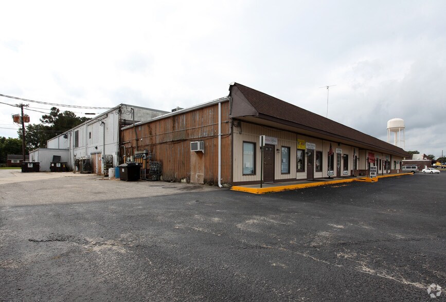 2109-2113 Saint Andrew St, Tarboro, NC for lease - Building Photo - Image 2 of 20