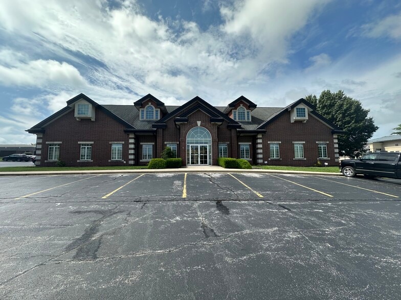 2838 S Ingram Mill Rd, Springfield, MO for lease - Building Photo - Image 1 of 10