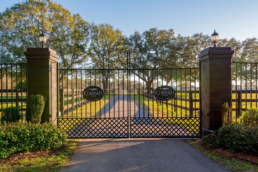 3561 Legareville Rd, Johns Island, SC for sale - Primary Photo - Image 1 of 1