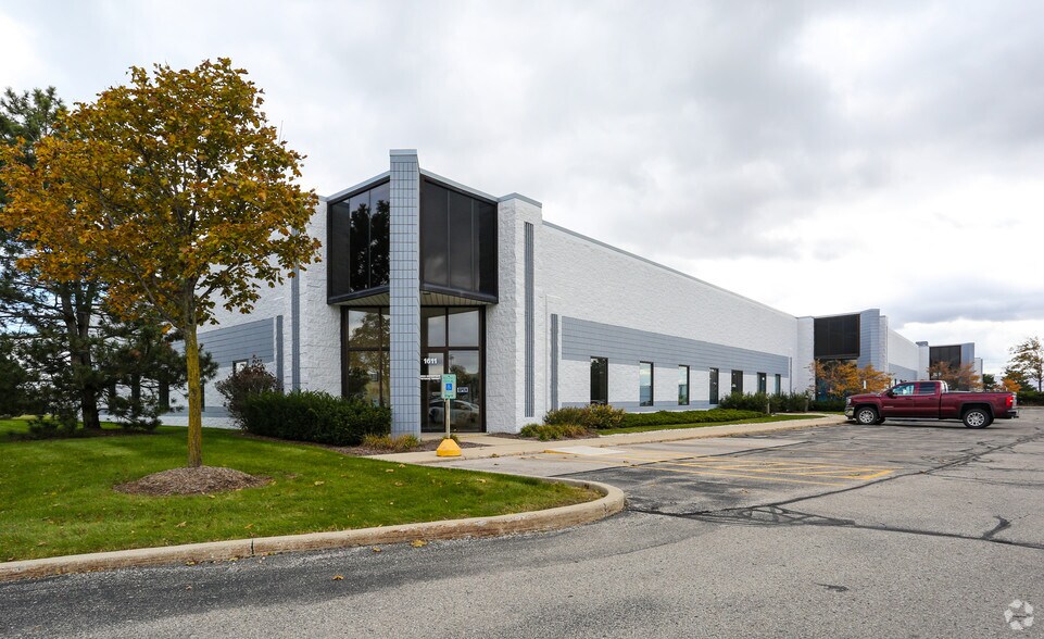 1611-1691 Renaissance Blvd, Sturtevant, WI for sale - Primary Photo - Image 1 of 1