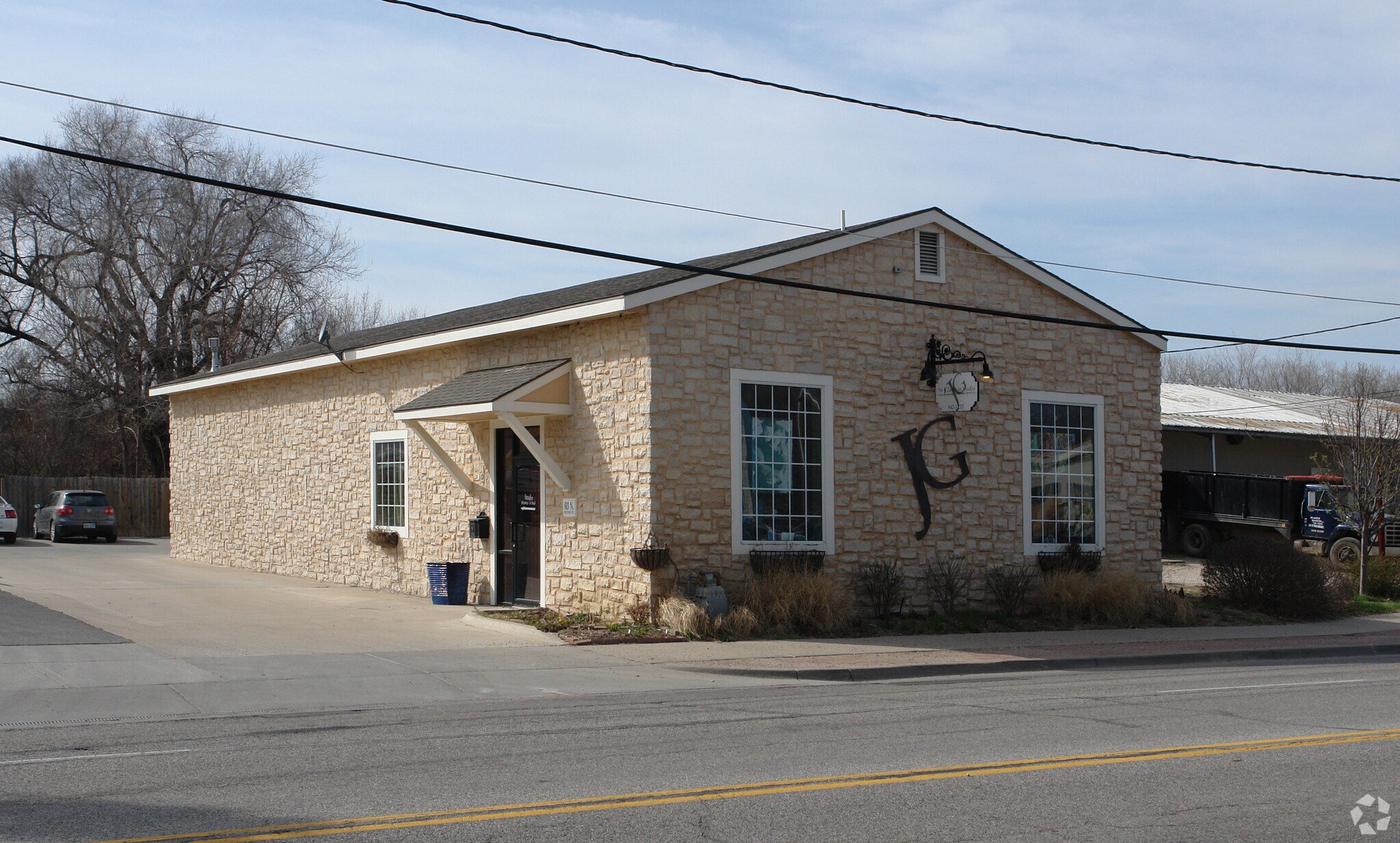 613 N 2nd St, Lawrence, KS for sale Primary Photo- Image 1 of 1