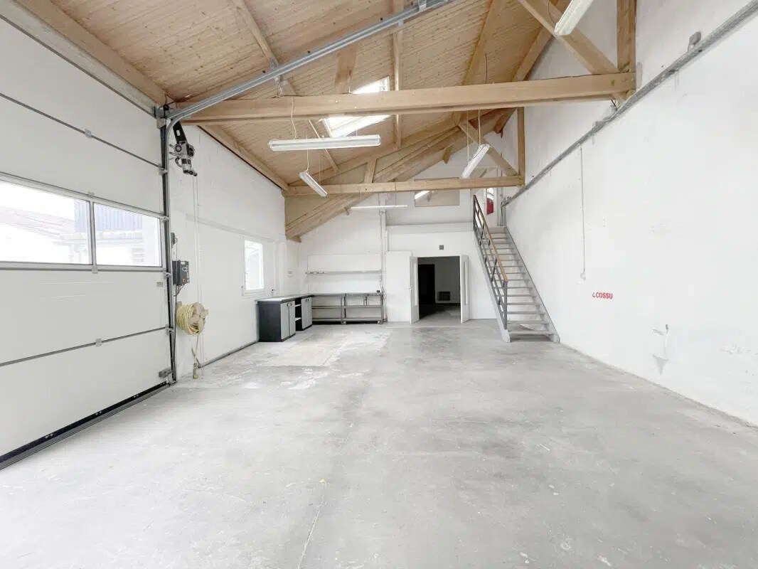 Industrial in Reims for lease Interior Photo- Image 1 of 6
