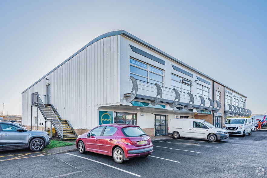 Falkirk Rd, Grangemouth for lease - Primary Photo - Image 1 of 2