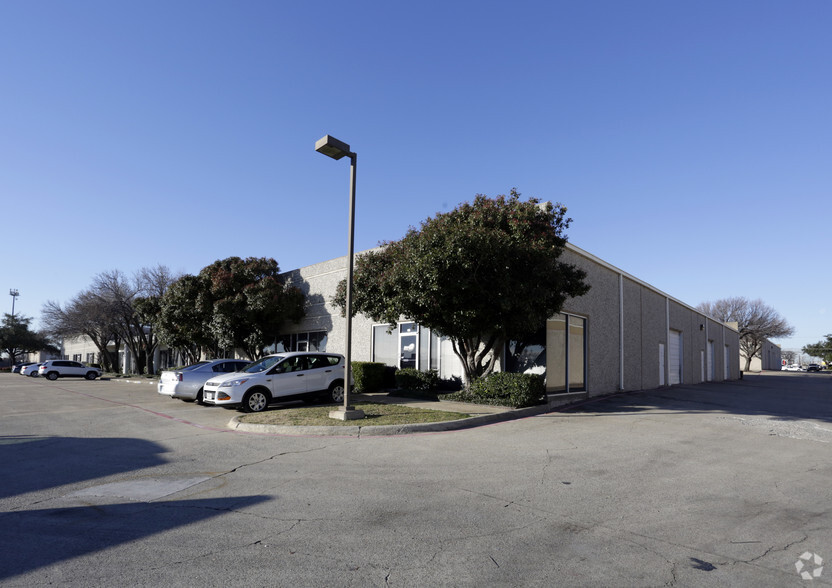 801 Alpha Dr, Richardson, TX for lease - Building Photo - Image 2 of 5