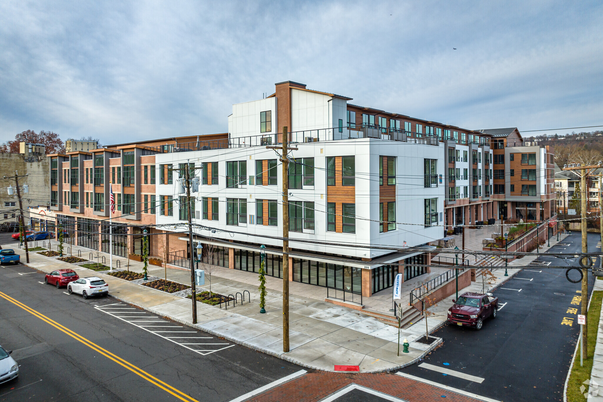 209 Valley St, South Orange, NJ for lease Building Photo- Image 1 of 6