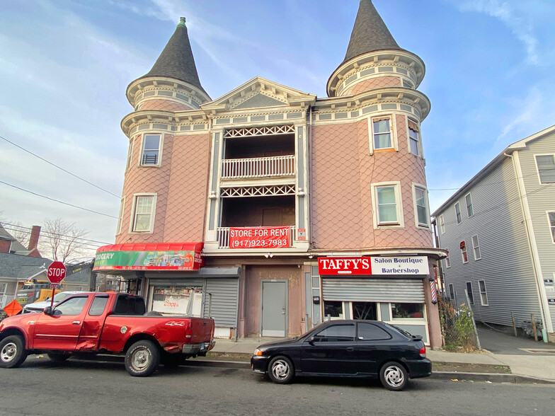 743-749 Arctic St, Bridgeport, CT for lease - Building Photo - Image 2 of 4