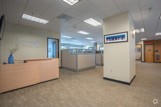 18840 SW Boones Ferry Rd, Tualatin, OR for lease Interior Photo- Image 1 of 17