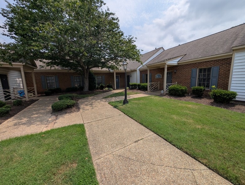 729 Thimble Shoals Blvd, Newport News, VA for sale - Building Photo - Image 2 of 14