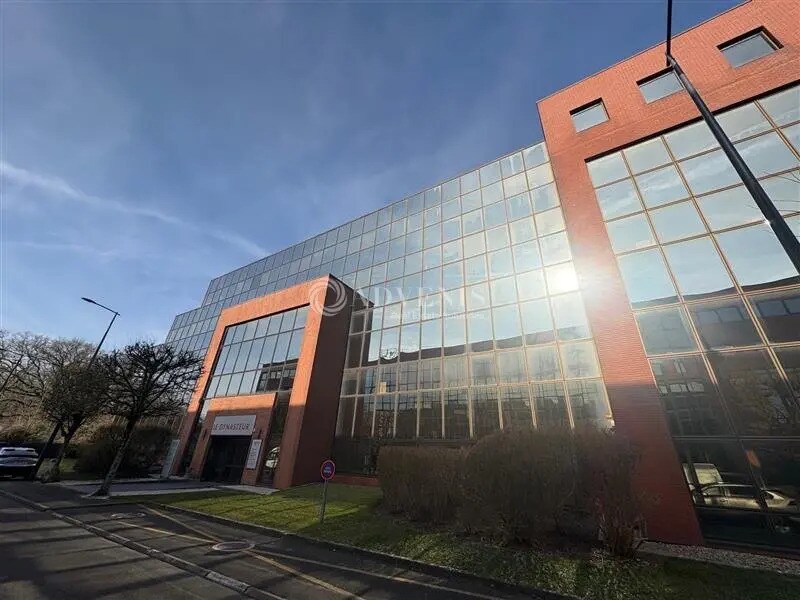 Office in Meudon for lease Building Photo- Image 1 of 5