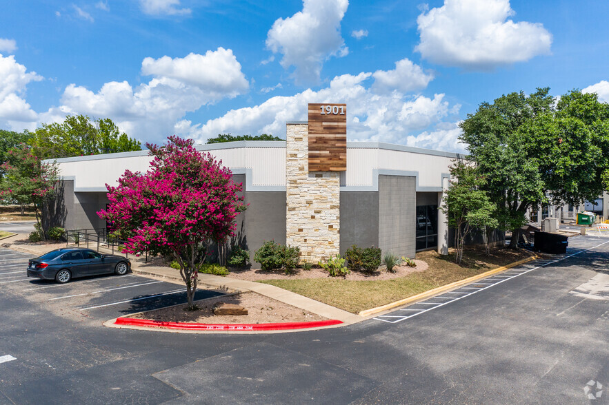 1901 W Braker Ln, Austin, TX for lease - Building Photo - Image 1 of 4