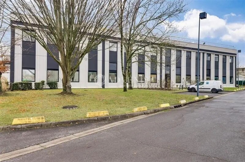 Office in Lognes for lease - Building Photo - Image 1 of 8