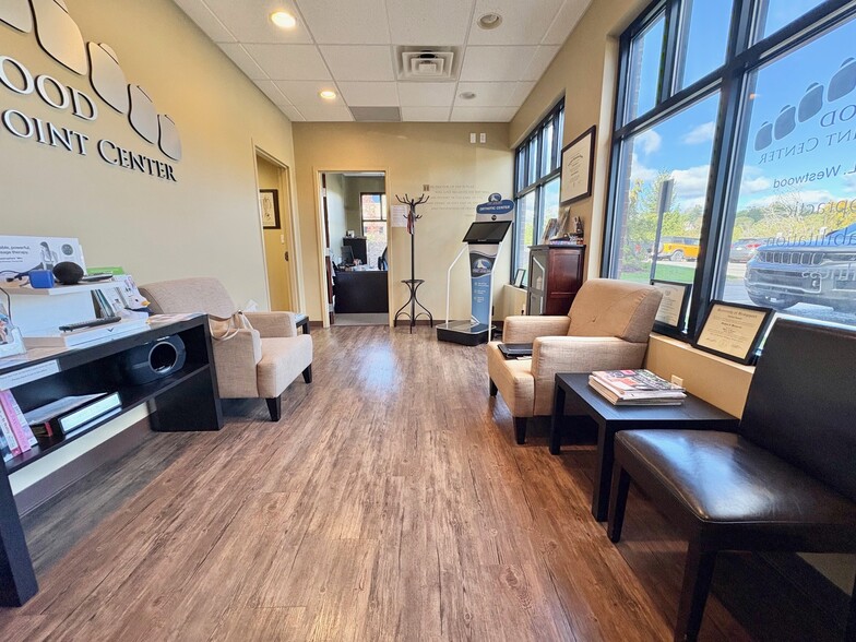 1000-1700 Ashwood Dr, Canonsburg, PA for lease - Building Photo - Image 2 of 14