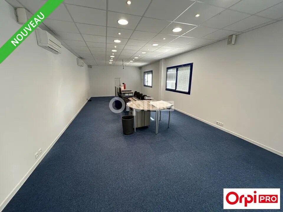 Office in Valence for sale Interior Photo- Image 1 of 11