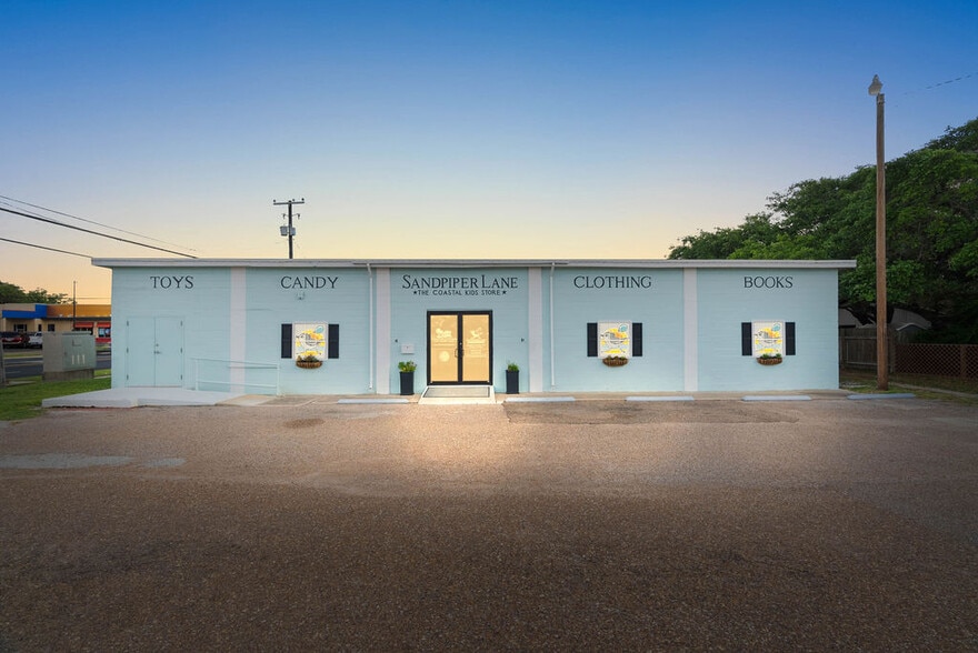 1700 Highway 35 N, Rockport, TX for sale - Building Photo - Image 1 of 43