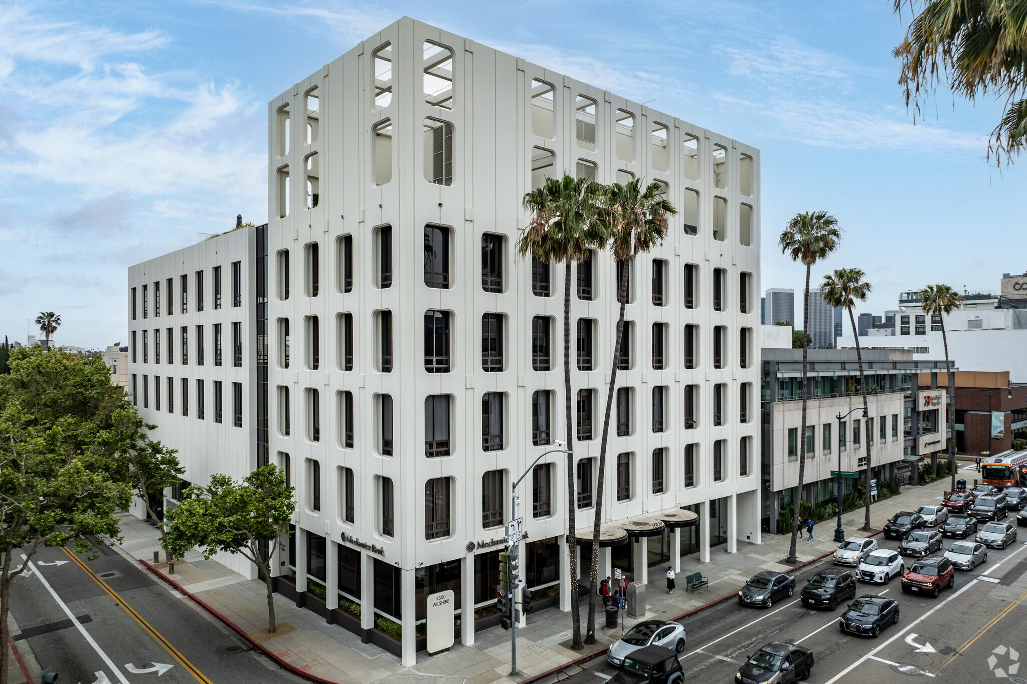 9300 Wilshire Blvd, Beverly Hills, CA for lease Primary Photo- Image 1 of 24