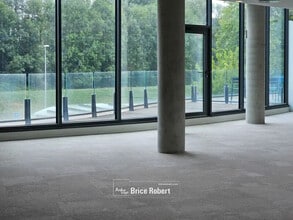 Office in Limonest for lease Interior Photo- Image 1 of 1