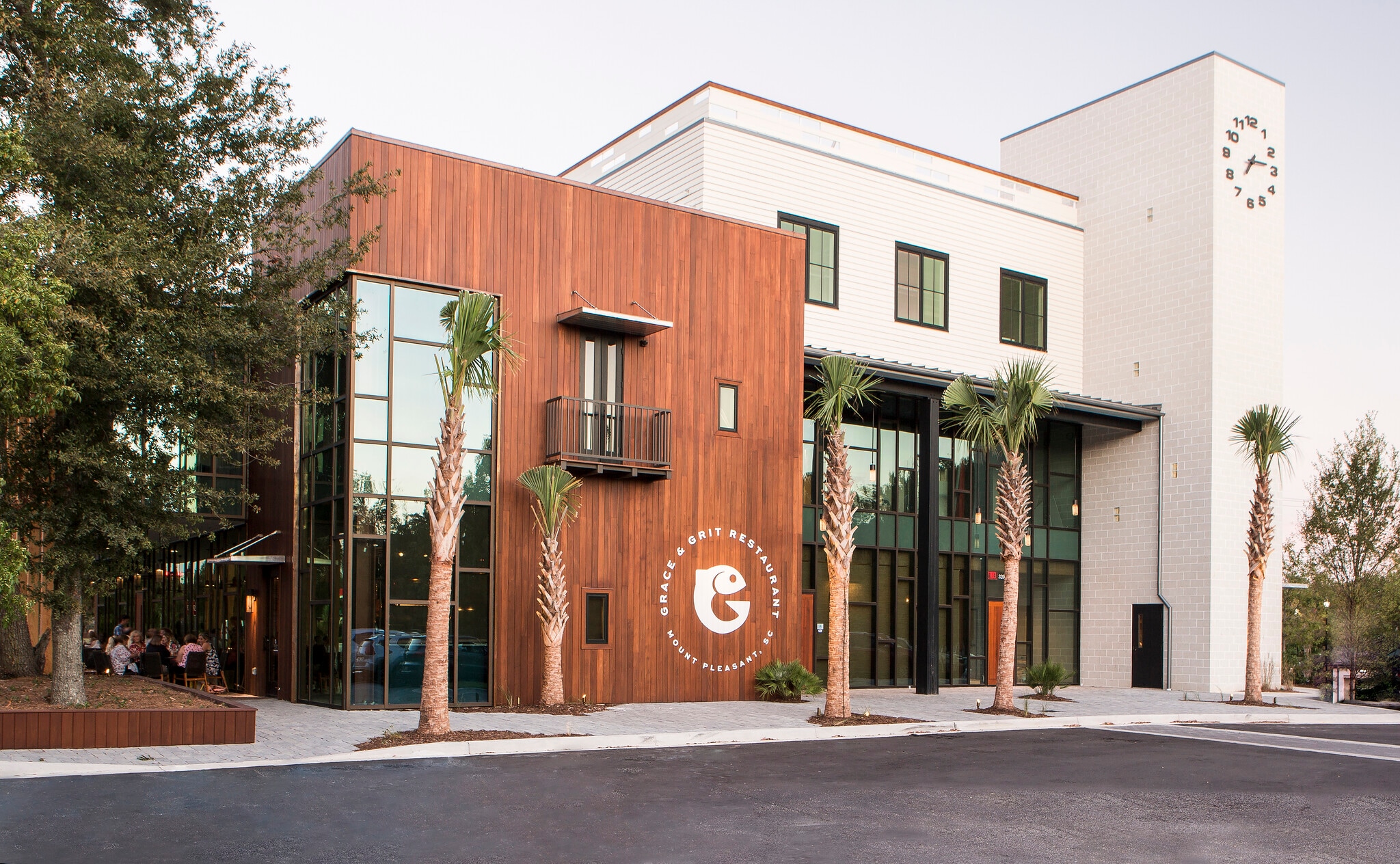 320 Wingo Way, Mount Pleasant, SC for sale Building Photo- Image 1 of 19