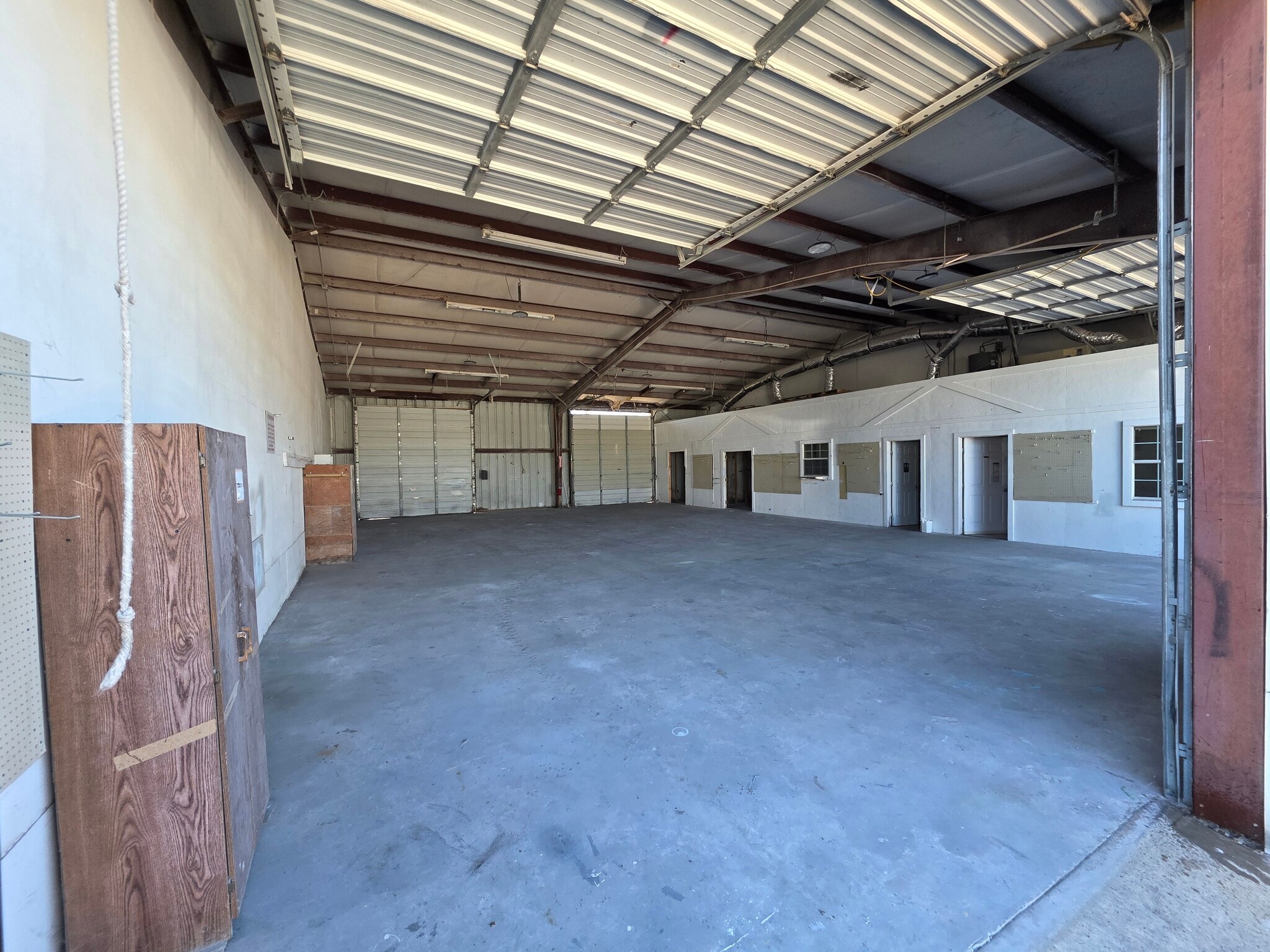 14543 Highway 105 W, Conroe, TX for lease Interior Photo- Image 1 of 4