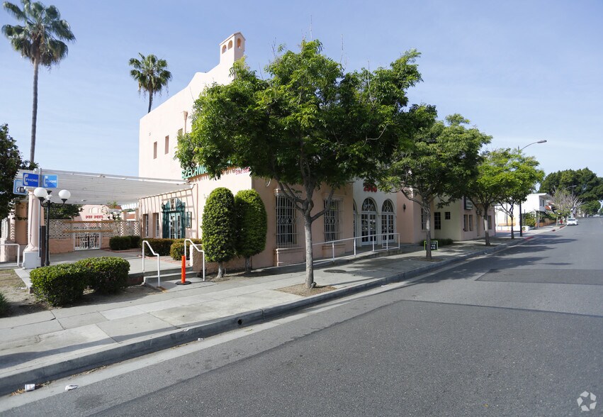 2960 E Colorado Blvd, Pasadena, CA for sale - Building Photo - Image 2 of 12