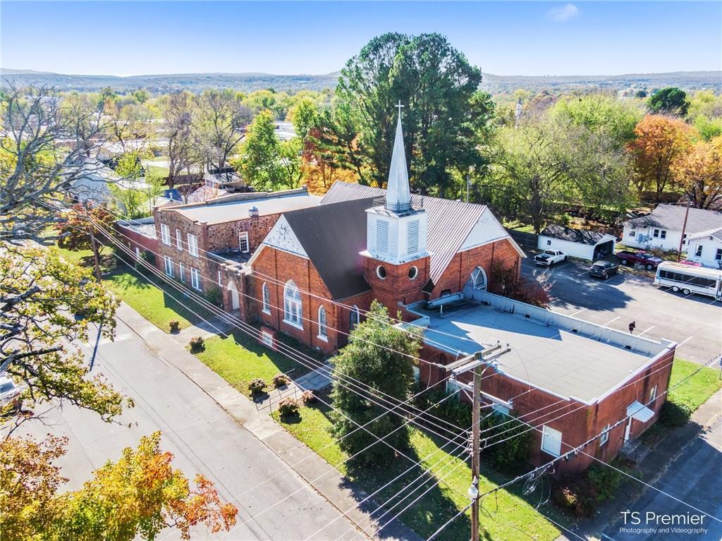 146 N Neal St, Prairie Grove, AR 72753