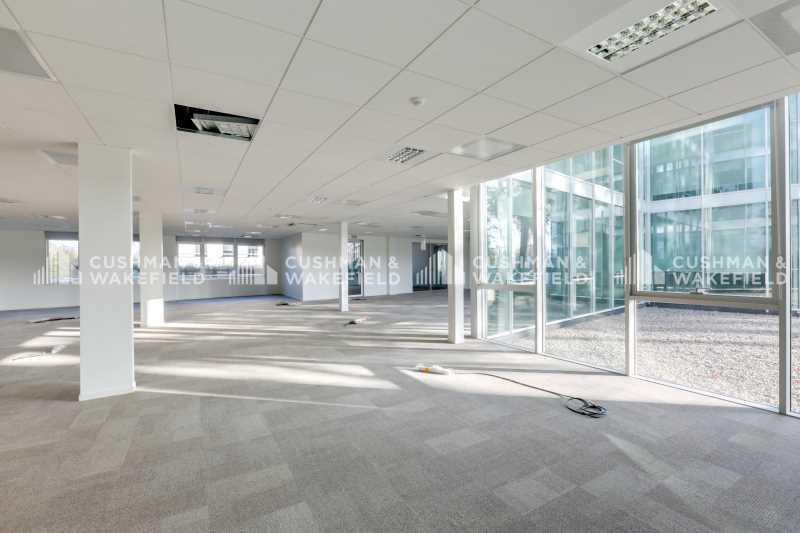 304 Route Nationale Six, Limonest for lease Interior Photo- Image 1 of 13