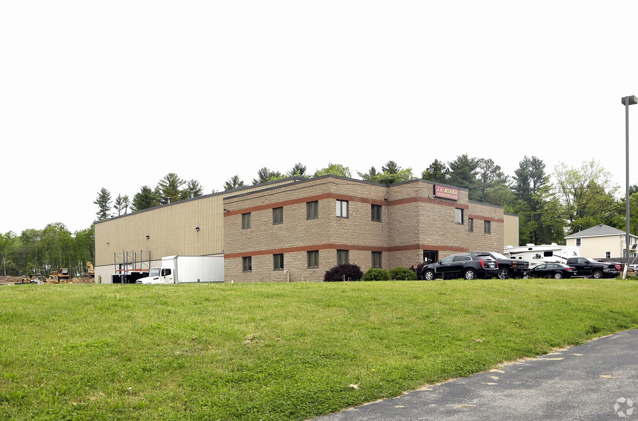 12 Bockes Rd, Hudson, NH for sale Primary Photo- Image 1 of 1