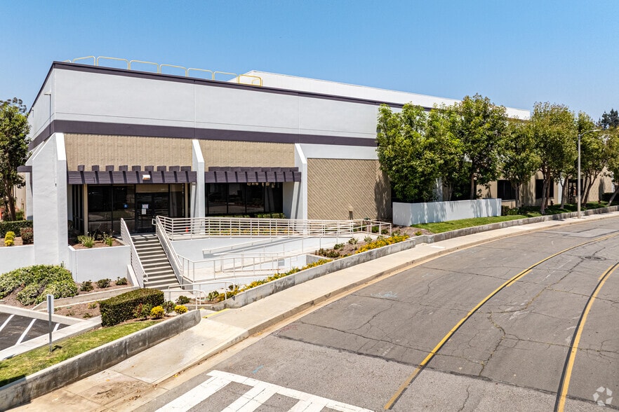 542 W Covina Blvd, San Dimas, CA for lease - Building Photo - Image 1 of 32