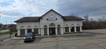 1260 S Linden Rd, Flint, MI for lease Interior Photo- Image 2 of 9