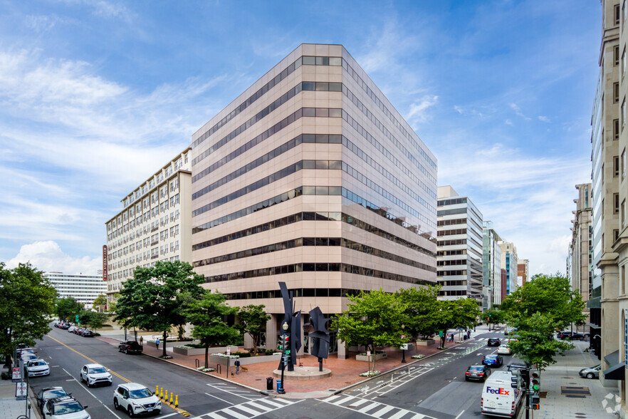 1101 Vermont Ave NW, Washington, DC for lease - Building Photo - Image 1 of 15