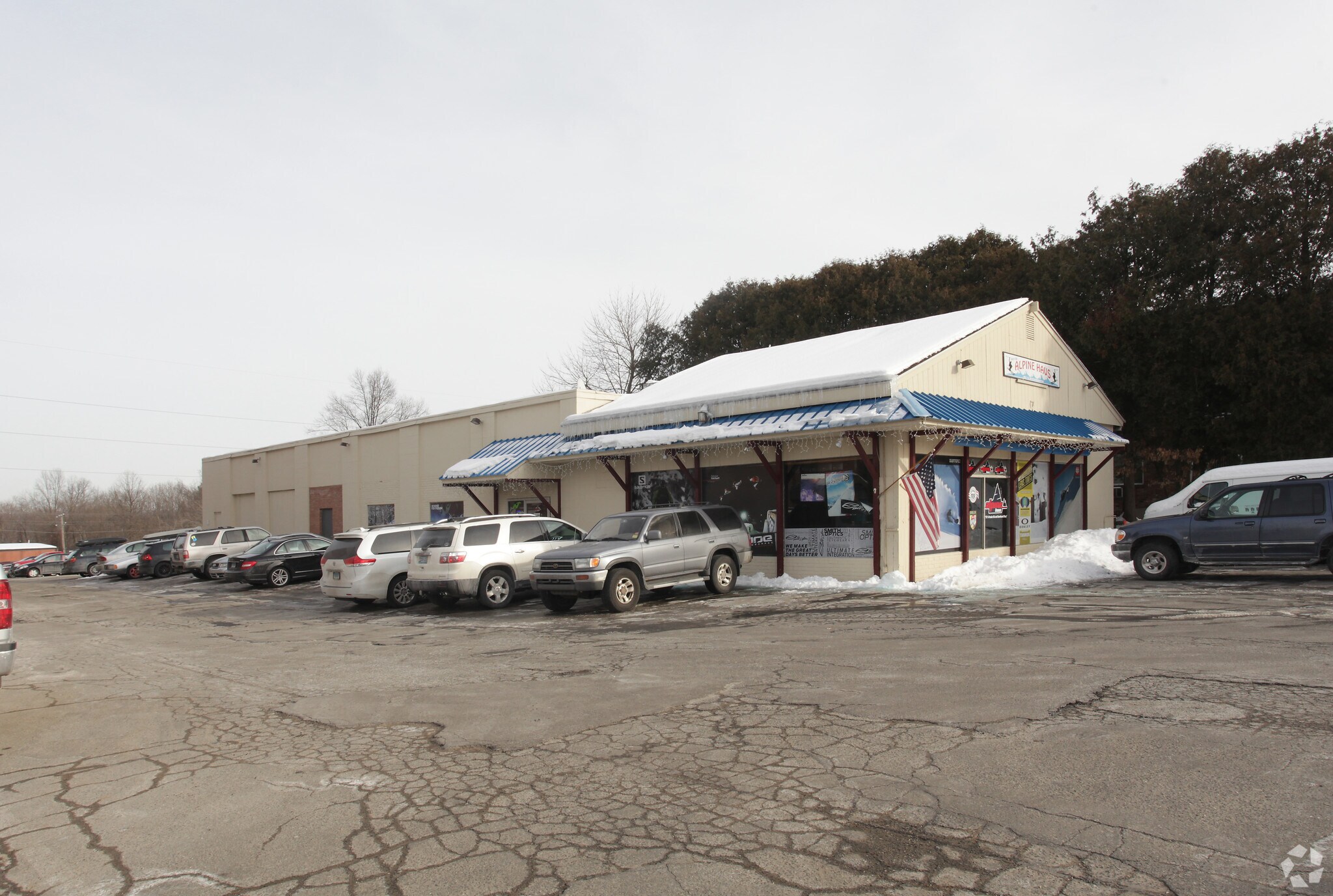 942 Silas Deane Hwy, Wethersfield, CT for sale Primary Photo- Image 1 of 1