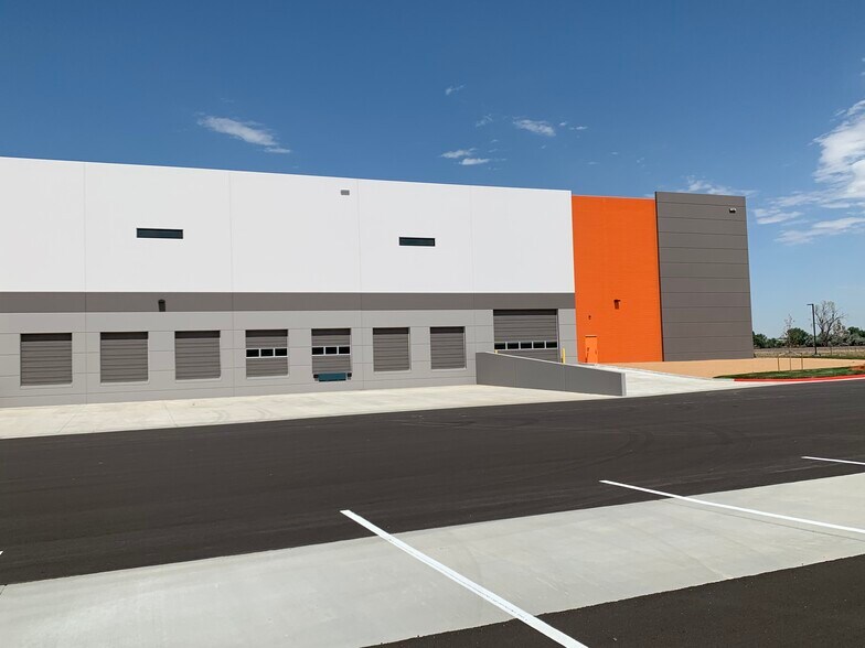 22600 E I-76 Frontage Rd, Brighton, CO for lease - Building Photo - Image 3 of 17