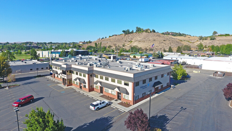 1200 Chesterly Dr, Yakima, WA for lease - Building Photo - Image 1 of 17